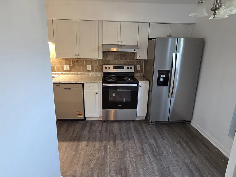 3757 Heathrow Dr — Photo 21
