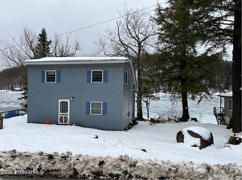 2nd image of 185 E Stoner Lake Road