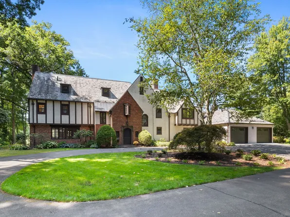 111 Bloomfield Avenue, West Hartford, CT 06105