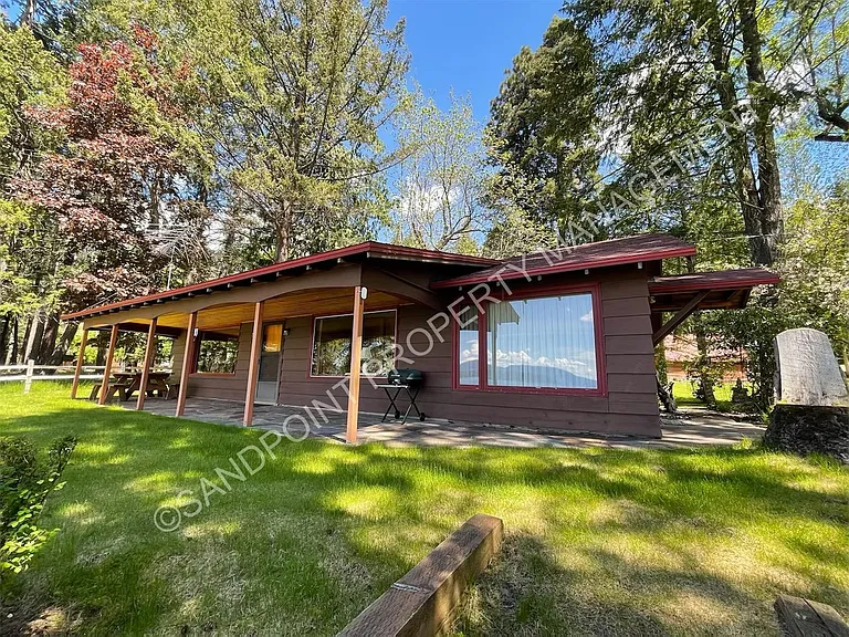 270 Eameshore Dr — Photo 2