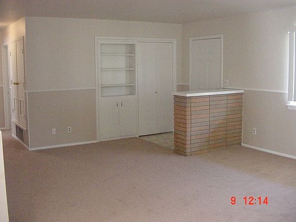 3rd image of 136 Northwest Dr