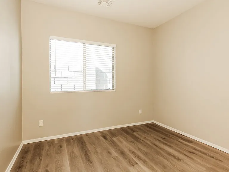 1809 W Dugan Dr — Photo 12