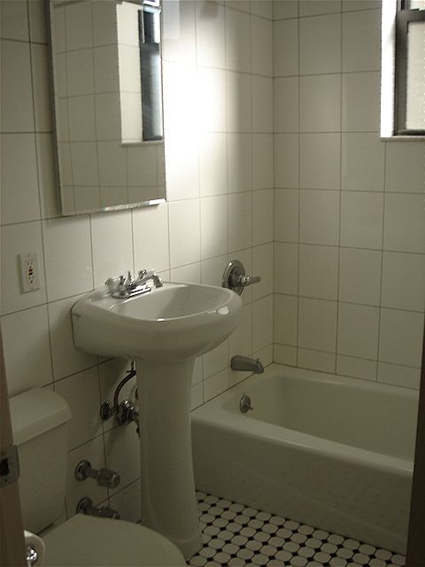 2nd image of 2218 42nd St APT C3