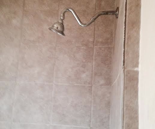 3rd image of 9304 S Escanaba Ave #1