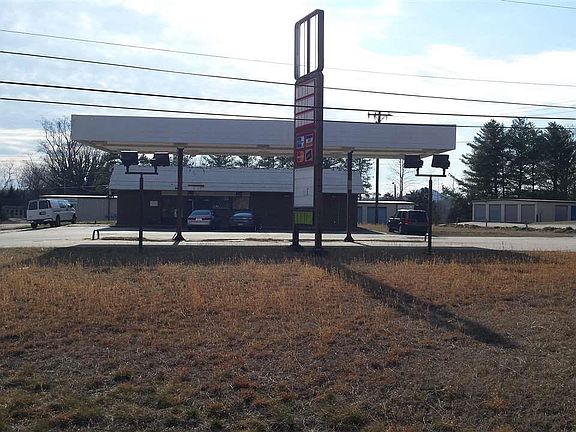2nd image of 2124 Hickory Blvd