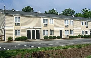 1st image of 3006 Chamberlayne Ave APT 14