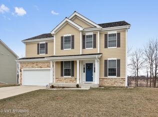 2860 Trail Crest Ln, Lindenhurst, IL 60046