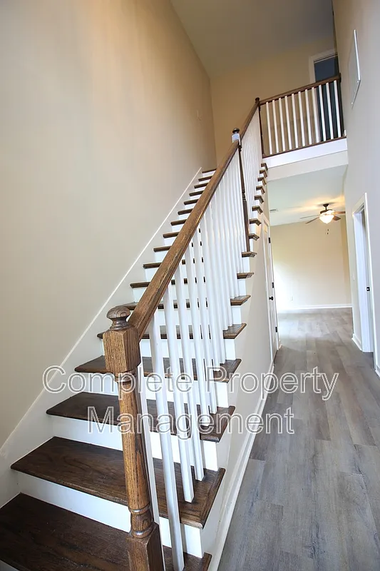 4 bed, 2.5 bath, 1780 sqft, $1,850 — Photo 3