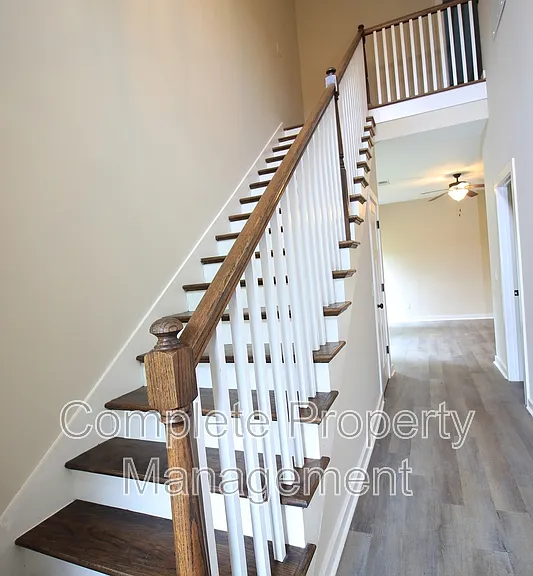 20478 Castle Ridge Rd — Photo 2