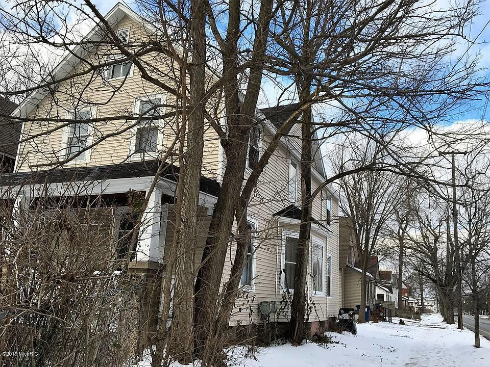 1st image of 1023 Washington Ave
