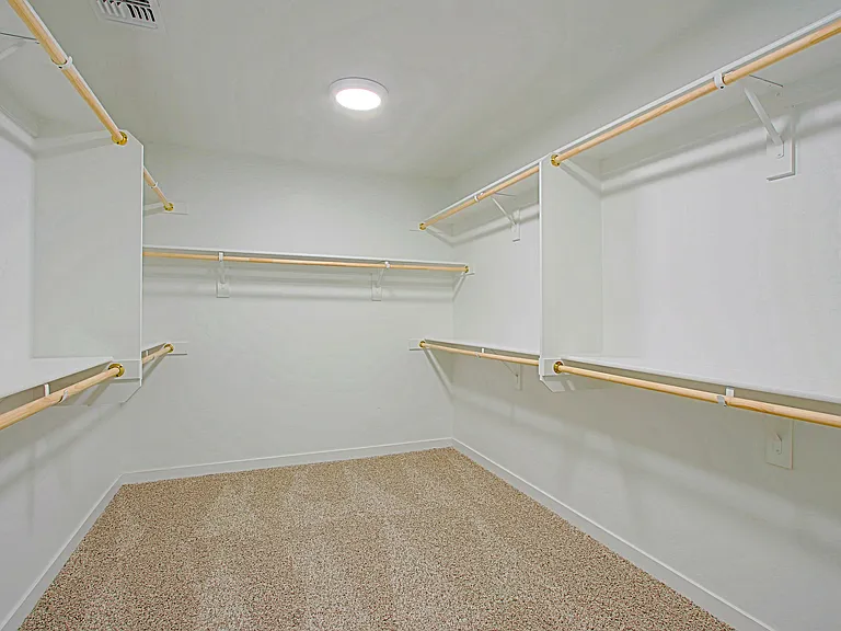 Luxana Apartments — Photo 23