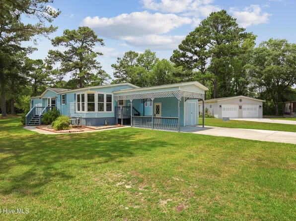 605 Outrigger Court, Hampstead, NC 28443