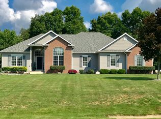 1411 Countryside Dr, Mogadore, OH 44260