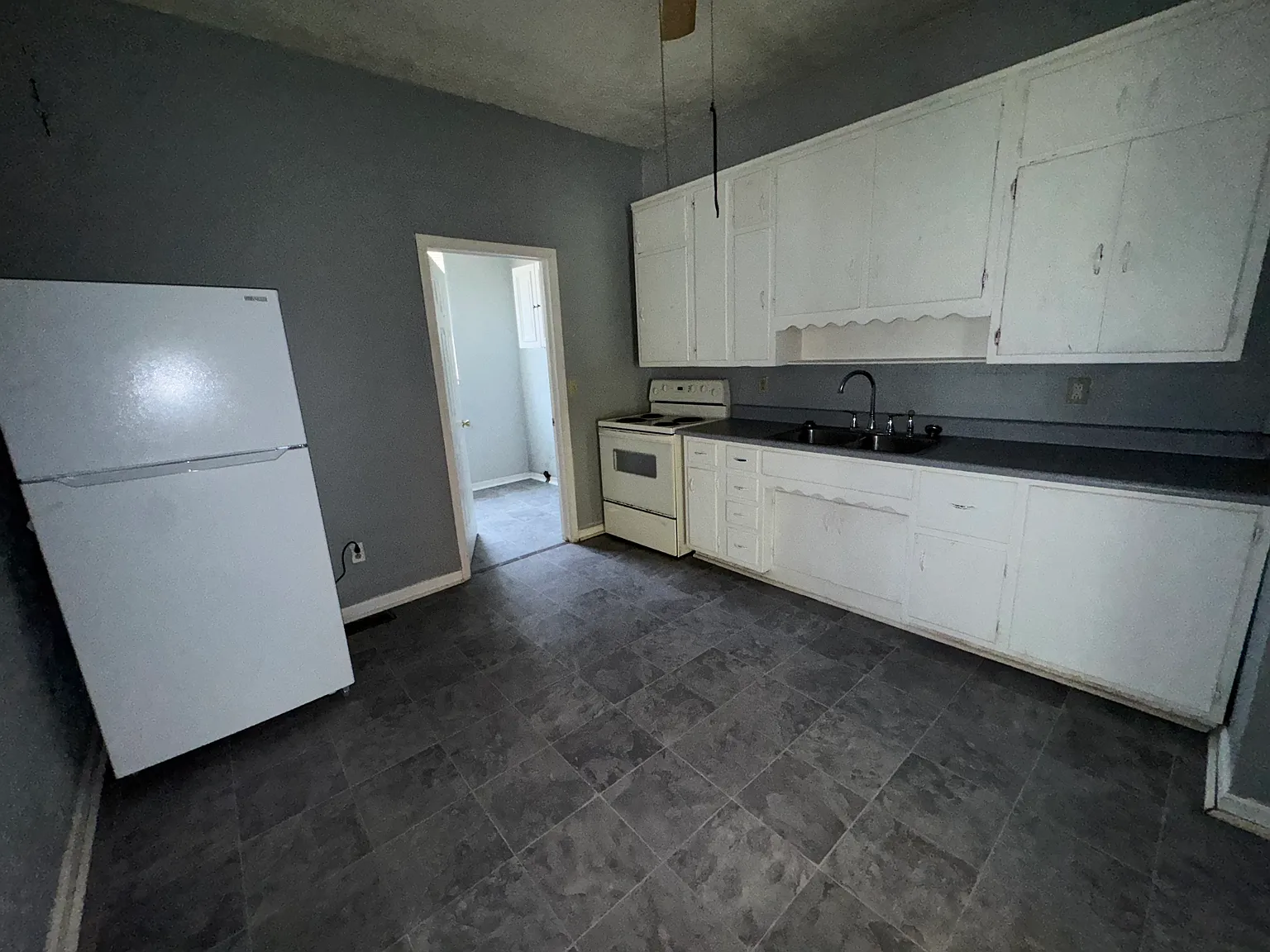 2 bed, 750 sqft, $800 — Photo 3