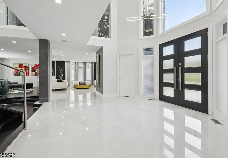 63 Roberts Rd — Photo 3