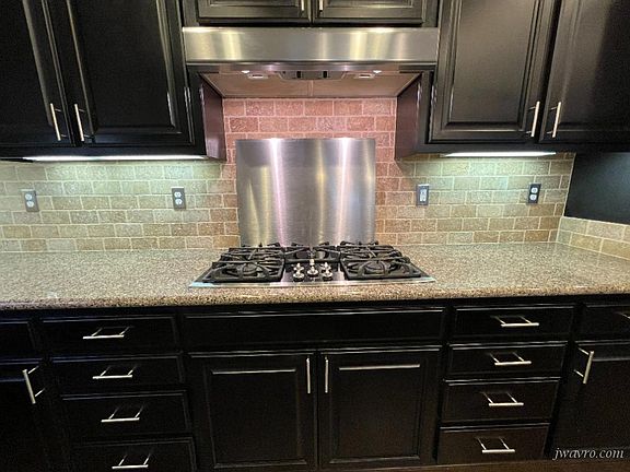 5th image of 814 Skycrest Dr