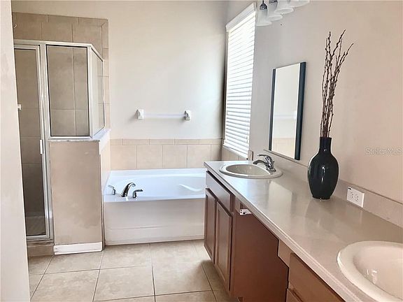 5th image of 7403 Tangle Bend Dr