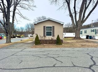 70 Quaboag Valley Co Op St, Palmer, MA 01069