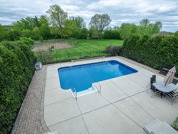2nd image of 2304 Serenity Ln