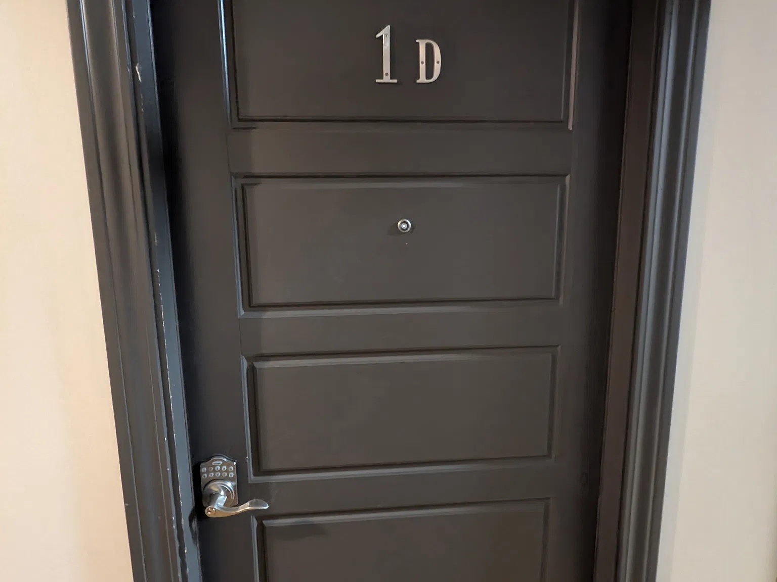 126 W A St — Photo 4
