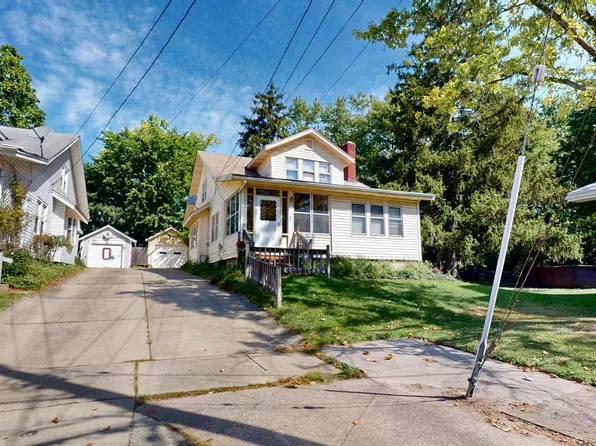 27 Elm St, Bedford, OH 44146