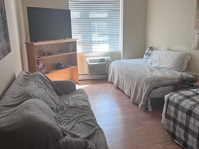 580 N Bank Ln #35 — Photo 5