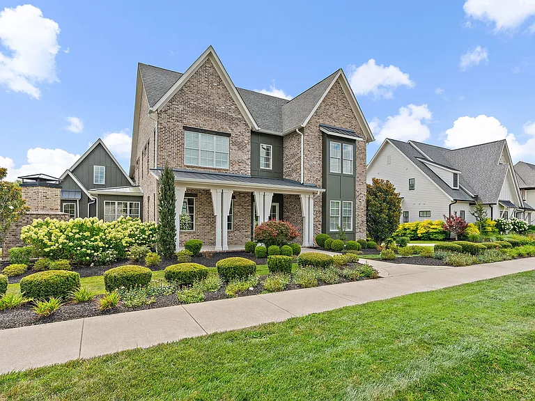 8808 Edgecomb Dr — Photo 4