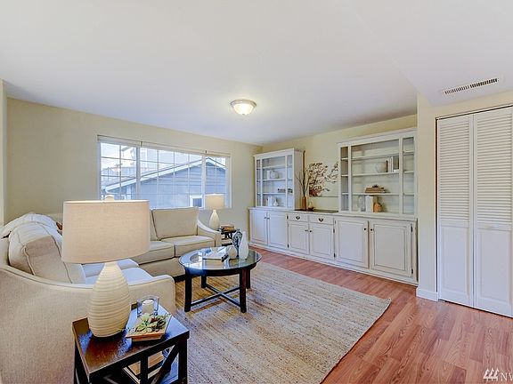 4th image of 17733 Spruce Way