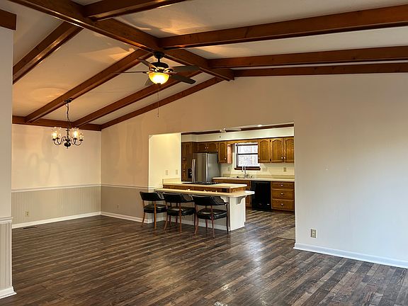 Living area, dining area, kitchen