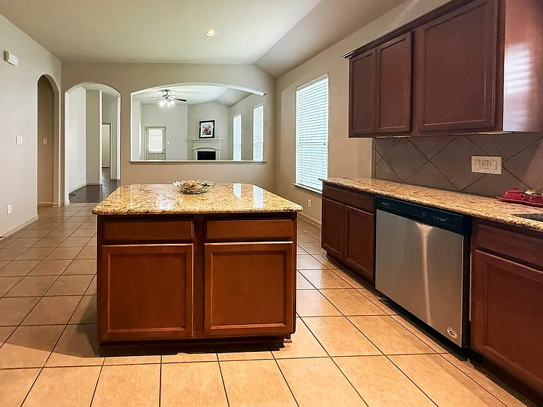 24510 Avellino Ct — Photo 6