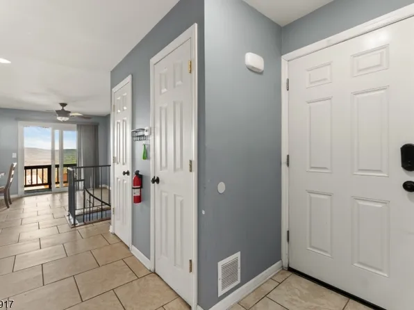 5 Eagles Nest Dr BLDG 5 #5, Vernon Twp., NJ 07462