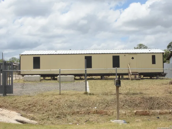 7233 PALM PARK BLVD, San Antonio, TX 78223