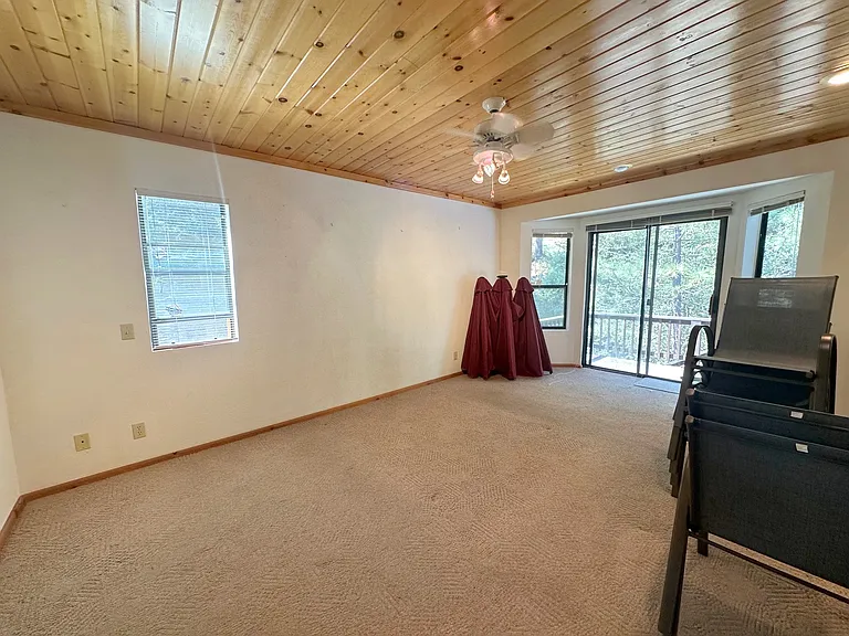 15208 Chestnut Dr — Photo 12