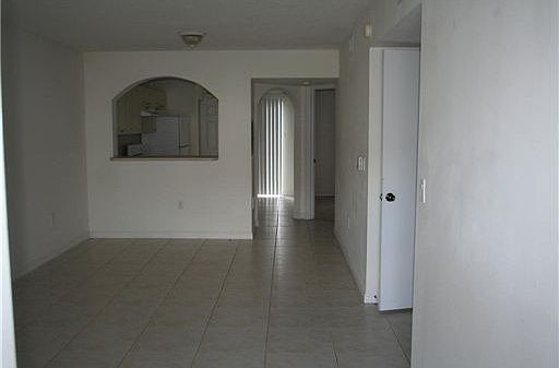 2nd image of 1270 SE 27th St Unit 103
