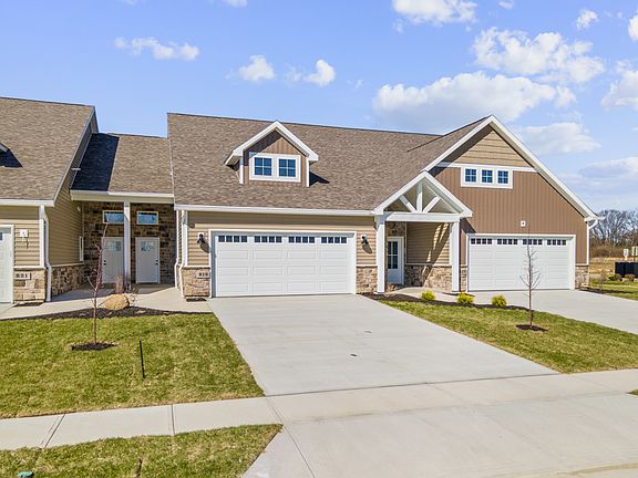 4th image of 817 Brookwood Cres