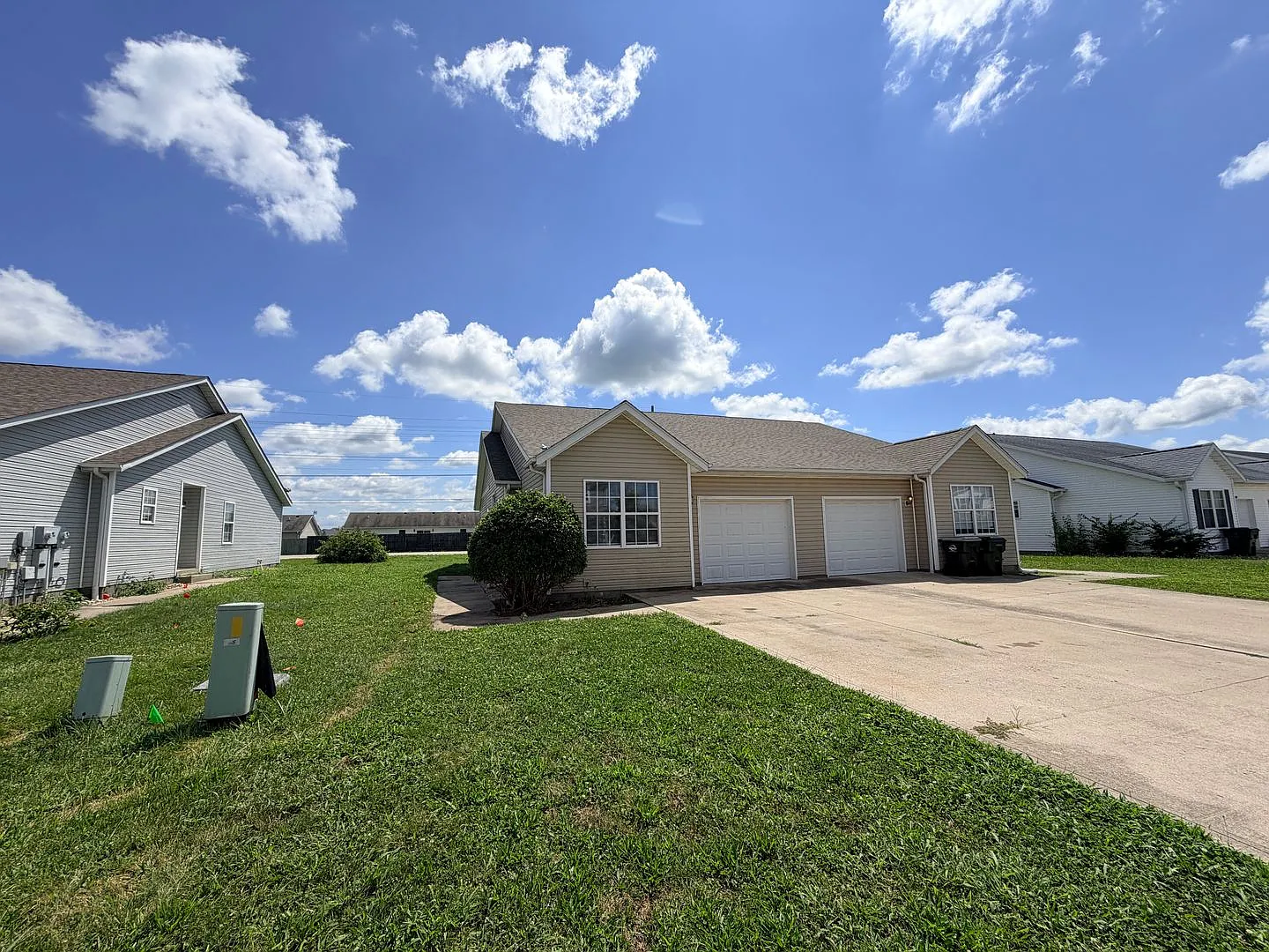 Now Showing: 3 Bedroom/2 Bathroom Located At 1659 W Kole Dr. Unit A In Greensburg, In — Photo 1