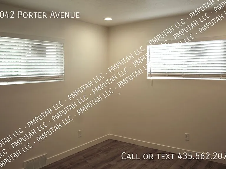 4042 S Porter Ave — Photo 16
