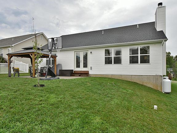 4th image of 636 Louisbourg Dr
