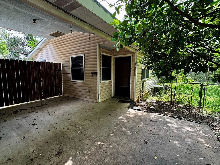 8013 Lazy Ln #B — Photo 10