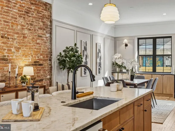 1635 S 5th St, Philadelphia, PA 19148