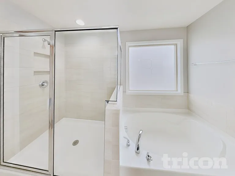 7553 Poplar Meadow Ln — Photo 9