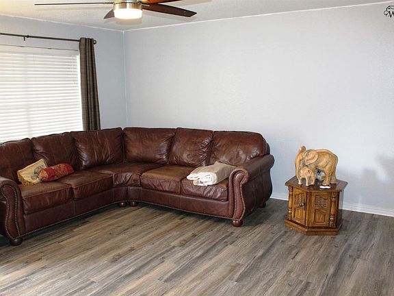 3rd image of 4441 McNiel Ave