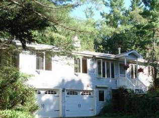 206 Paine Rd, Easton, NH 03580
