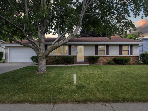 2130 N Pontiac Dr, Janesville, WI 53545