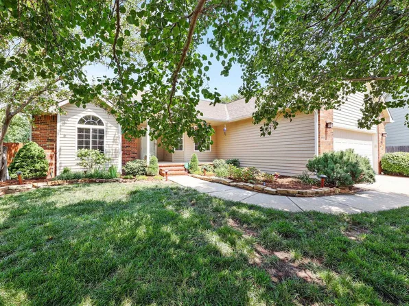 4423 N Westlake Ct, Wichita, KS 67220