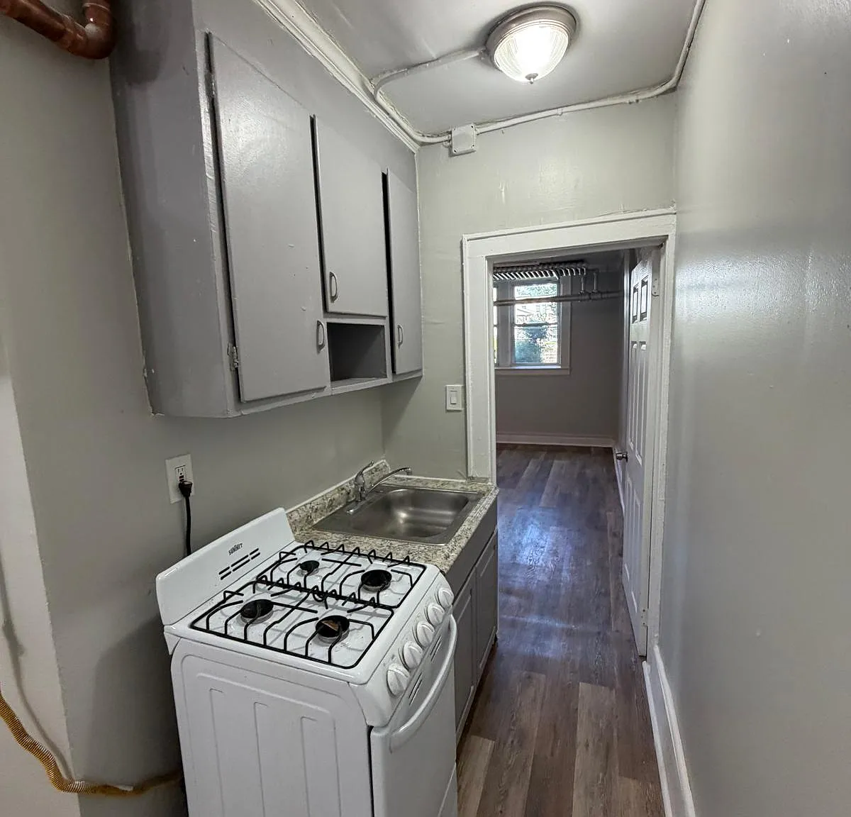 2 bed, $1,350 — Photo 1