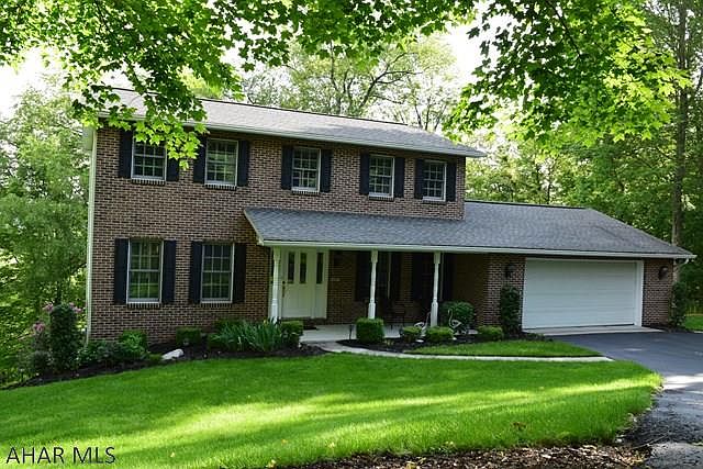 1st image of 204 Oakridge Ave