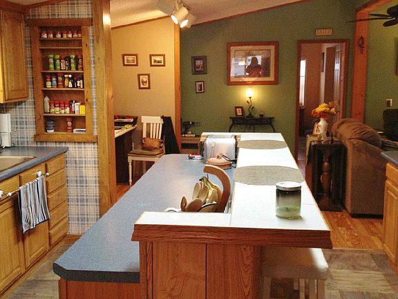 Island/breakfast bar