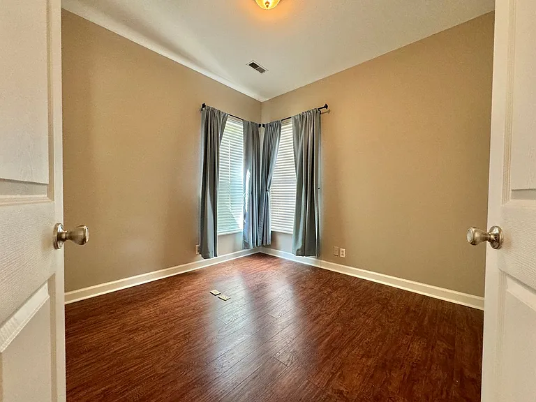 1321 Tilton Dr — Photo 13