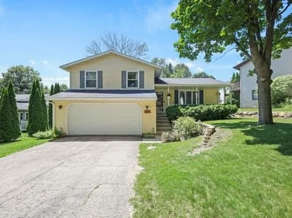 621 Seven Nations Dr, Madison, WI 53713